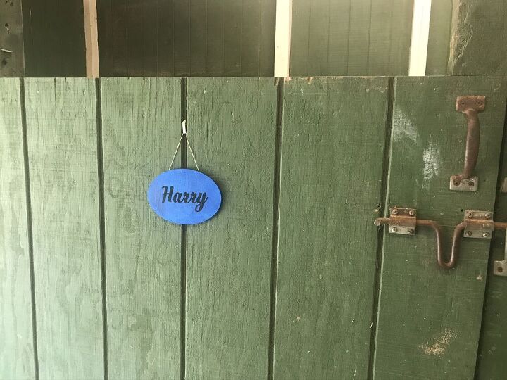 1 diy wall plaque or horse stall sign