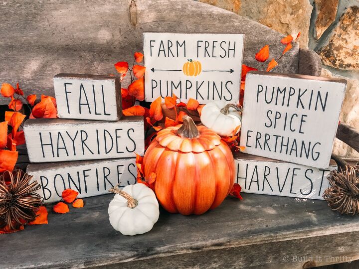 s 20 gorgeous ways to let everyone know that it s finally september, Farmhouse Fall Blocks