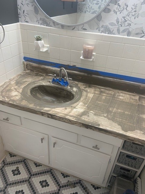 vaidade de banheiro atualizada usando concreto