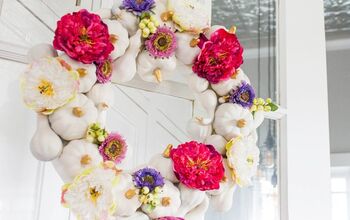 How to Make Your Own Fall Farmhouse Chalk Style Pumpkin Wreath