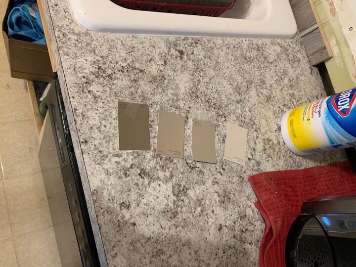 q cabinet paint color