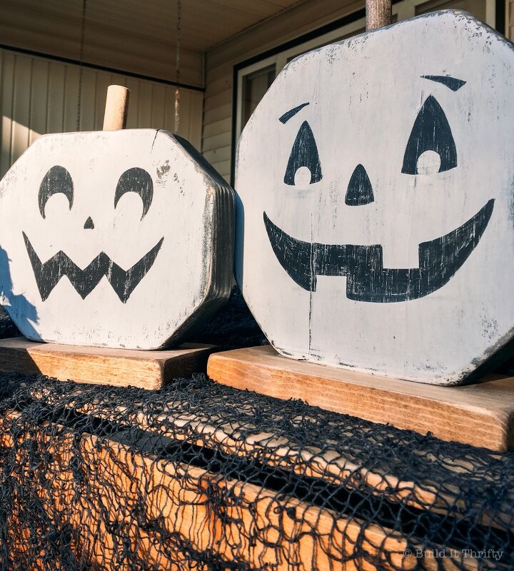 16 espeluznantes ideas para halloween que te harn ahorrar dinero este ao, Linternas de madera de desecho