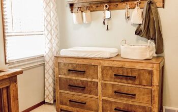 DIY Bookshelf Peg Rack