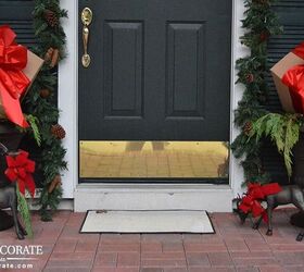 easy diy outdoor christmas decor ideas, Front Door 2 68 Christmas Decor Idea
