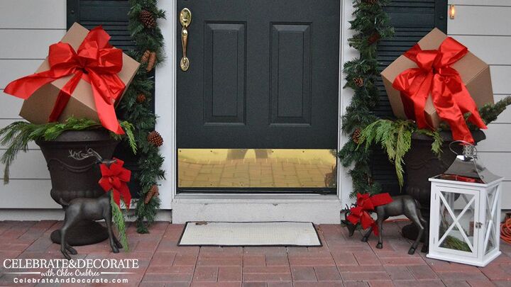 easy diy outdoor christmas decor ideas, Front Door 2 68 Christmas Decor Idea