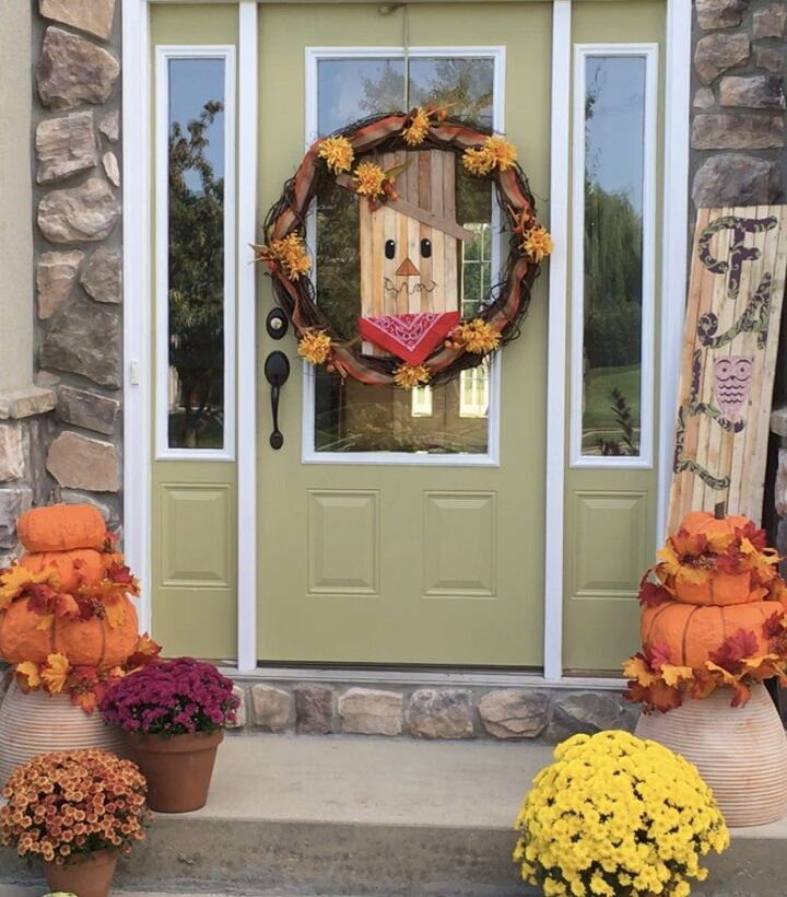 s 32 genius pumpkin ideas to try this fall, Fall Porch Inspirations