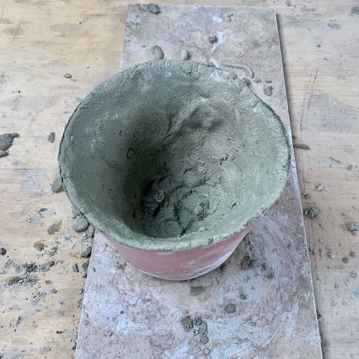transforme um vaso de plstico em um plantador durvel