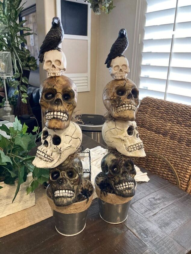 halloween diy skull topiary