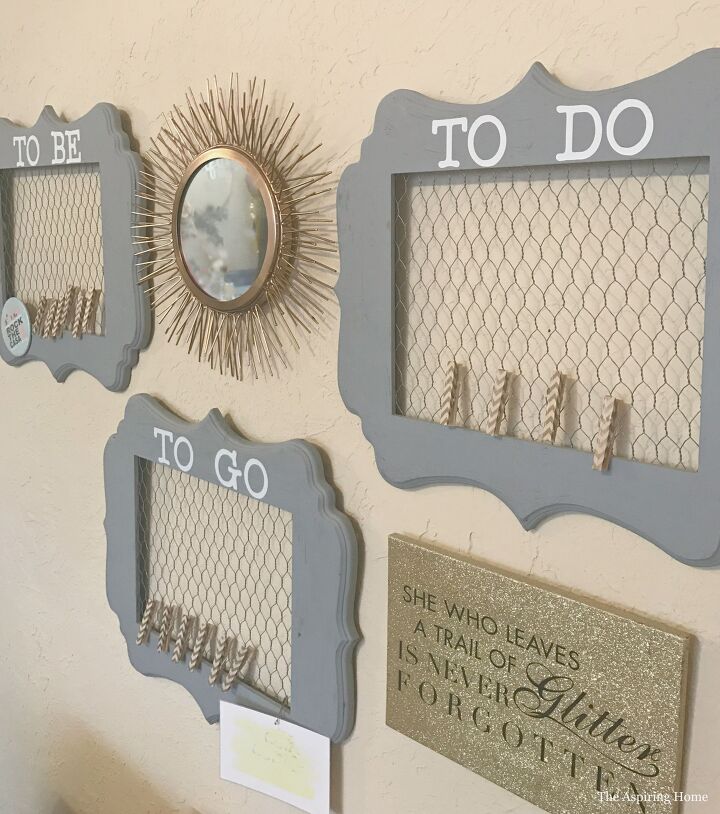 31 ideas that ll keep your home organized and looking good, Chicken Wire Memo Boards Using Picture Frames