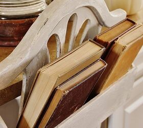 31 ideas que mantendrn su casa organizada y con buen aspecto, Silla con estante para libros de cocina incorporado