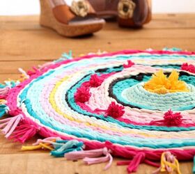 11 hula hoop decor ideas we never would ve thought of, Old T shirt Rug on a Hula Hoop Loom