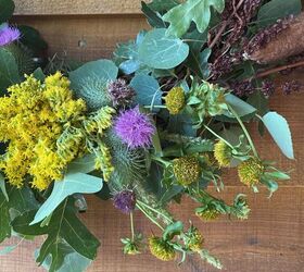  Como fazer uma coroa de flores com materiais naturais