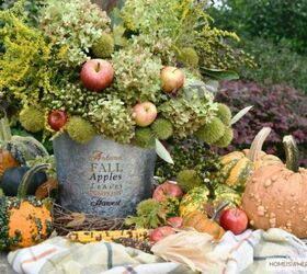 create a foraged autumn harvest arrangement