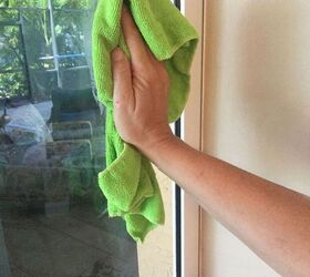 best way to clean windows and mirrors