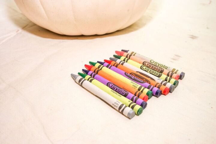 calabaza de crayones derretidos diy