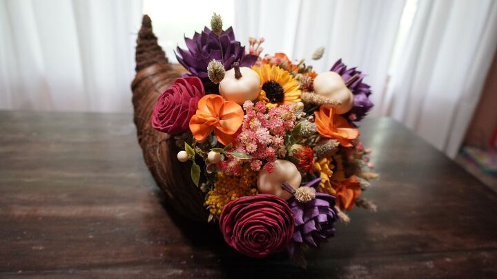 14 ideas nicas de decoracin de otoo para probar esta temporada, Cornucopia floral de oto o