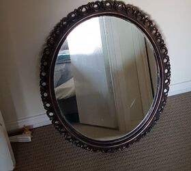 creepy 3 dimensional mirror