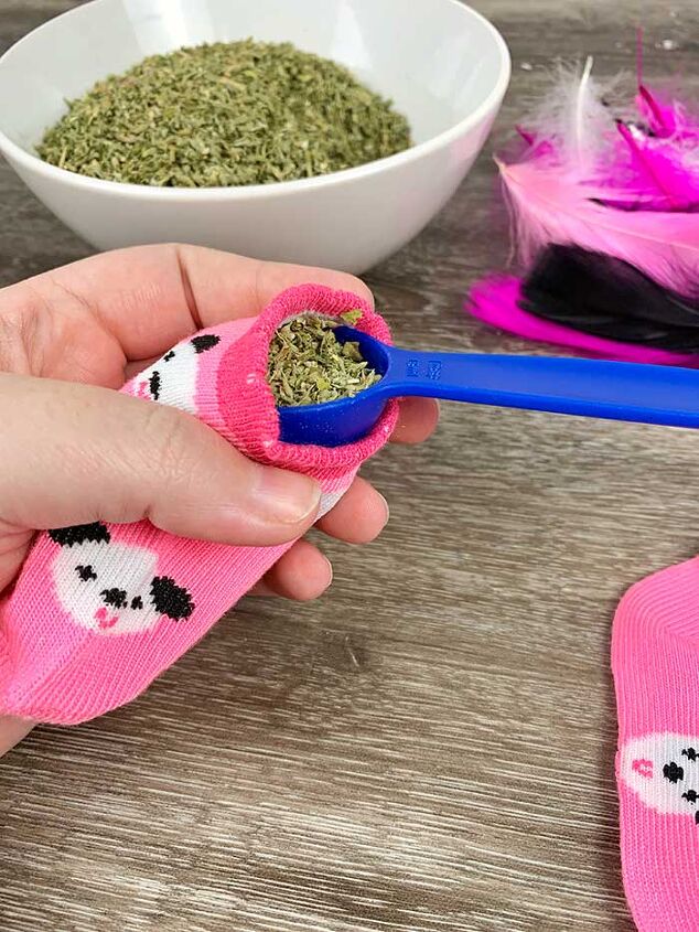 homemade catnip toy for cats