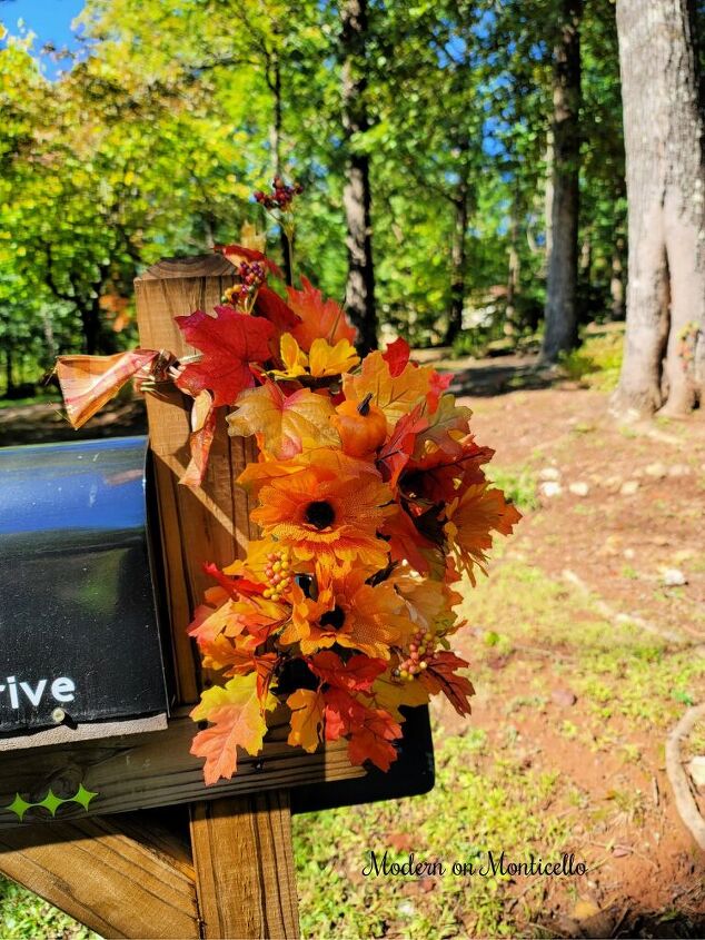 como decorar sua caixa de correio com hastes de flores de outono
