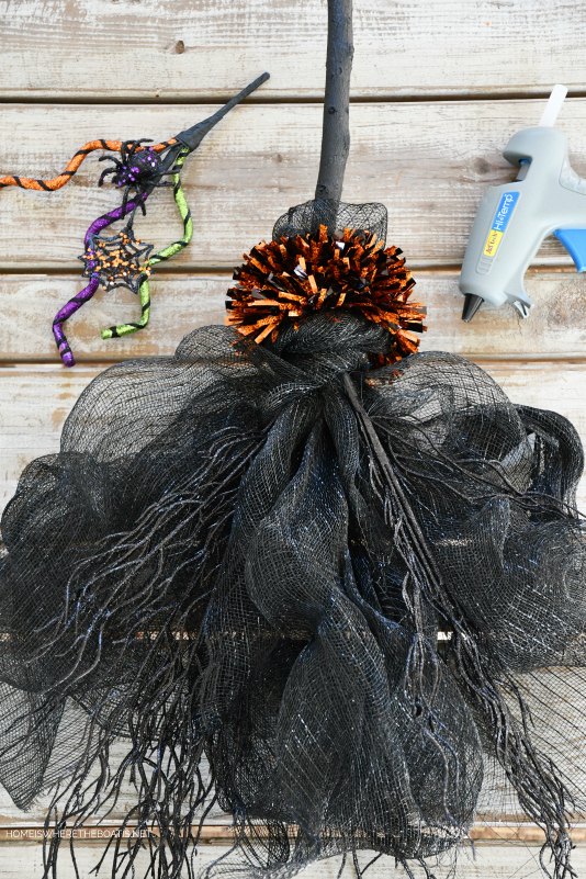 diy witch broom for halloween