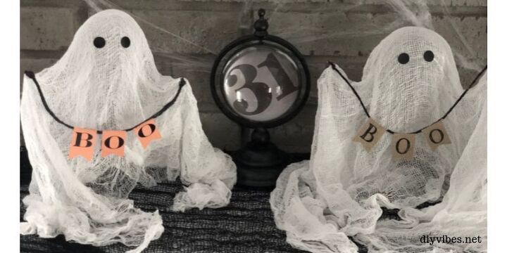15 ideas divertidas para halloween que puedes hacer con un presupuesto de un dlar, DIY Halloween Fantasmas de Tela de Queso