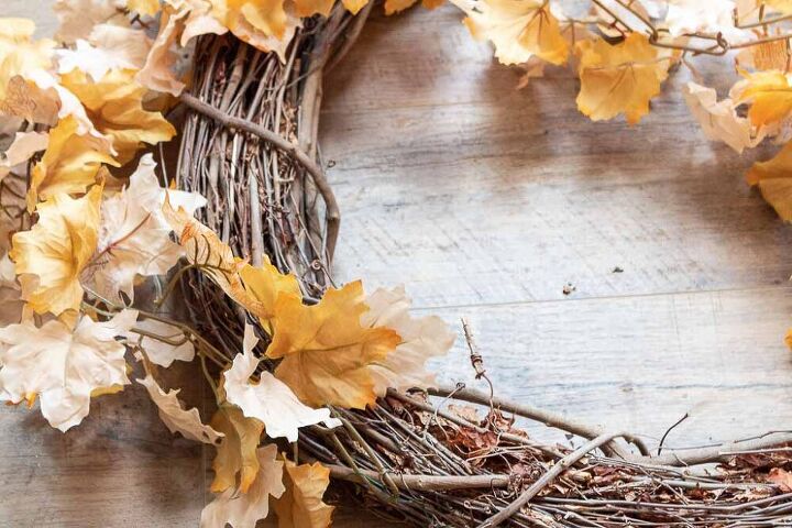 easiest fall wreath using garland
