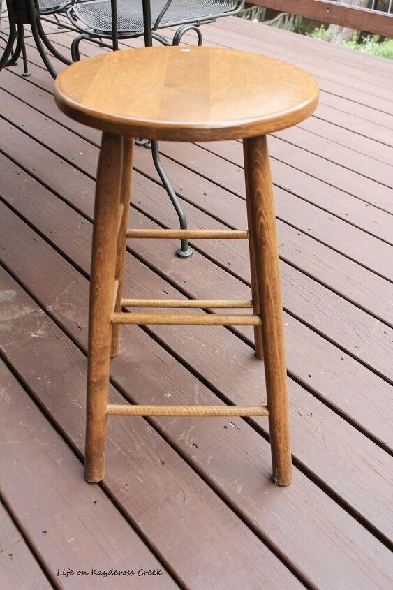 how to make a farmhouse style wooden stool with an antique patina