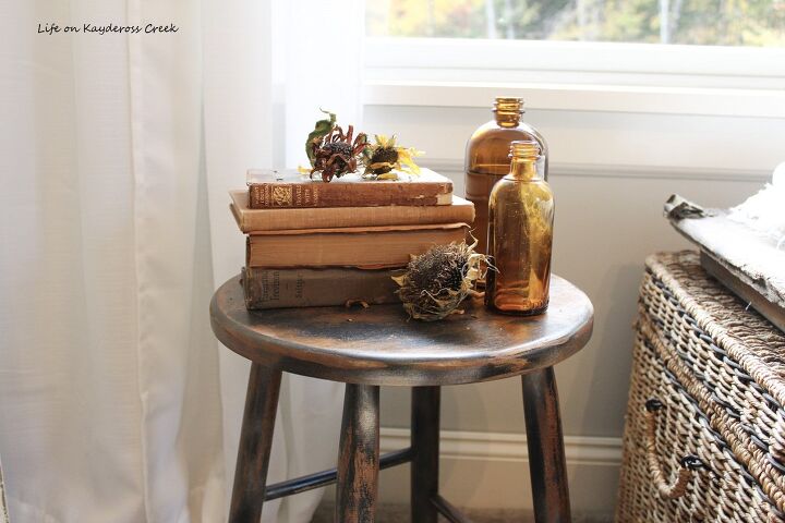 10 beautiful ways to make new things look vintage, Give an average kitchen stool an antique patina makeover
