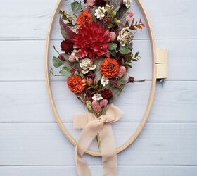 s 18 things you never thought to hang on your walls why you should, Create the illusion of free hanging floral using an embroidery hoop