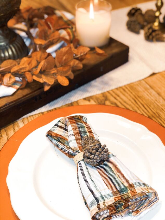 15 beautiful ways to use collected pine cones this season, Bring nature to your table with pine cone napkin rings
