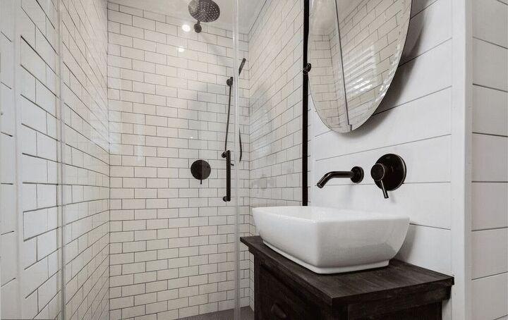renovao diy espao de banheiro pequeno estilo fazenda moderna