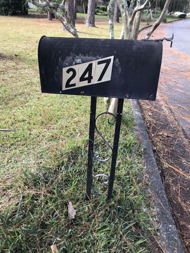 o quadro de caixa de correio no utilizado renovado