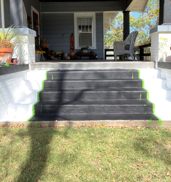 how i painted a faux rug on our front steps