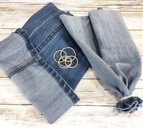 Use old jeans and rubber bands for this adorable fall idea