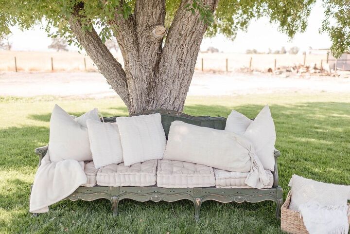vintage couch makeover with paint