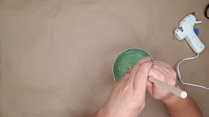 easy christmas diy fabric scrap christmas tree farmhouse christmas