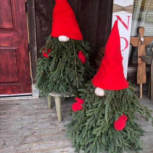 s the 5 cutest ways to decorate your yard for christmas, Stop everything and make these Christmas gnom