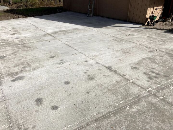 new concrete pour black stains