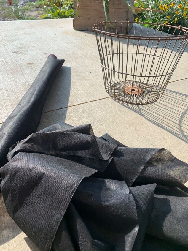 turn your wire basket into a flower pot