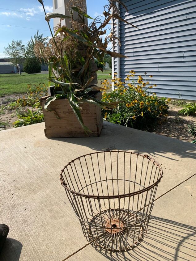 turn your wire basket into a flower pot