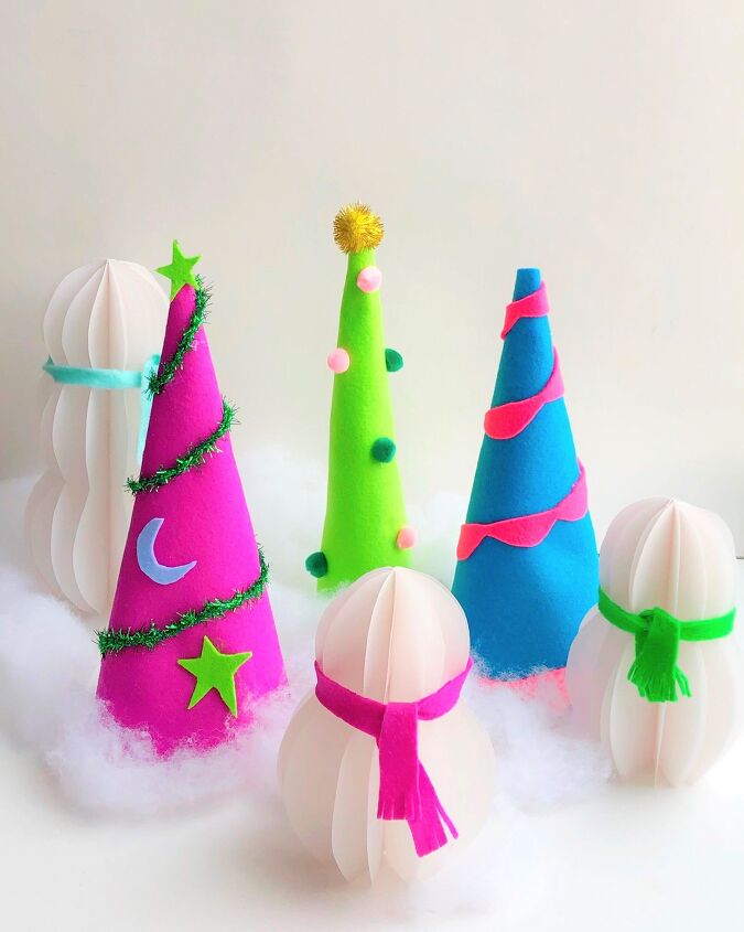20 bonecos de neve incrivelmente fofos que faro voc se sentir como o inverno, Cones de feltro para a rvore de Natal