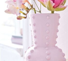 vases with bead pattern