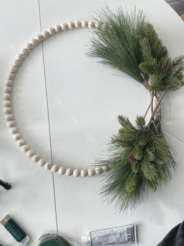 beaded holiday wreath