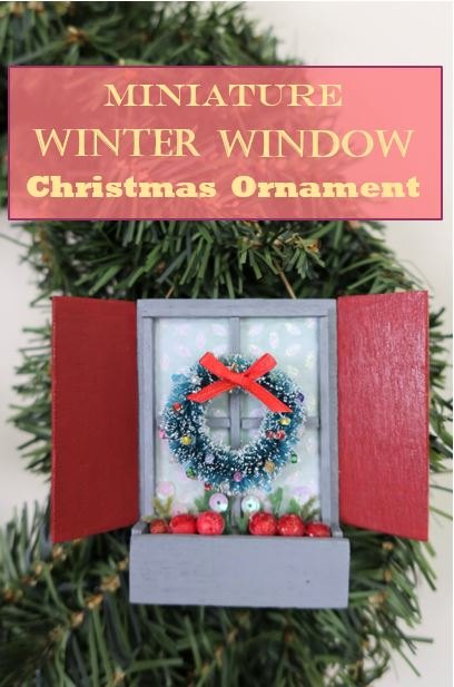 adorno de invierno en miniatura para la ventana