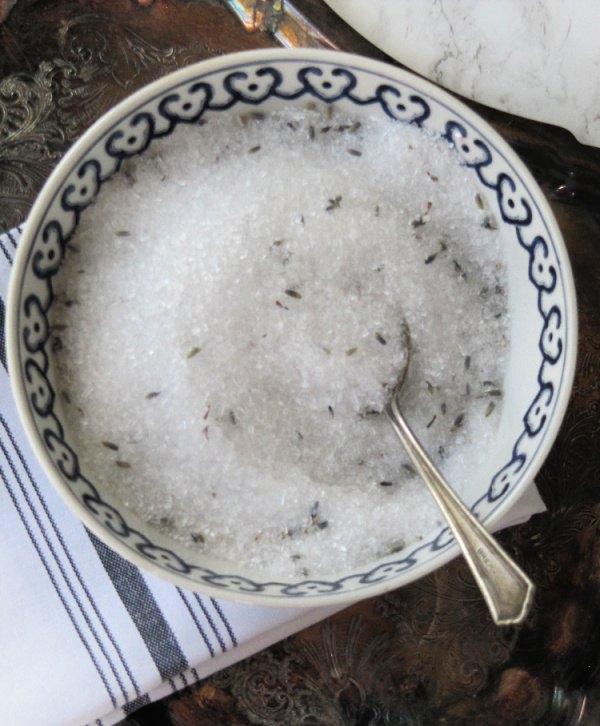 sales de bao caseras con aroma a lavanda una idea para regalar en las fiestas
