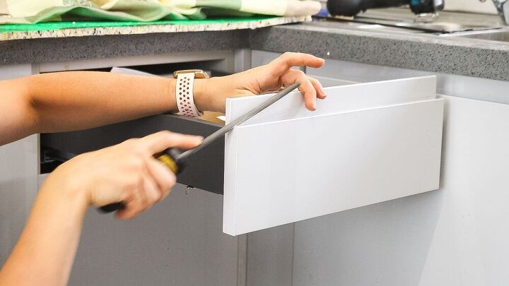 how to apply melamine edge banding on kitchen cabinets