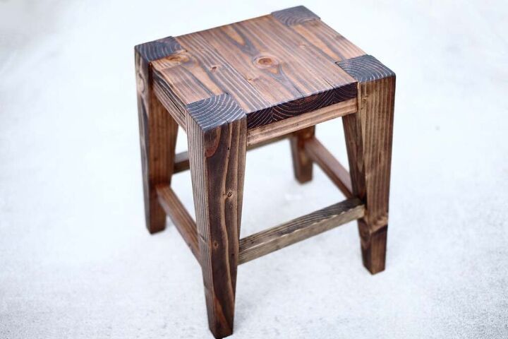 how to build a diy wooden bar stool