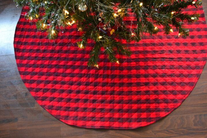 20 tree collars and skirts you re going to love this year, Turn your favorite Christmas fabric into an easy tree skirt