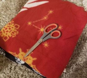 Cut up 2 pieces of fabric to copy this inexpensive but personal gift idea