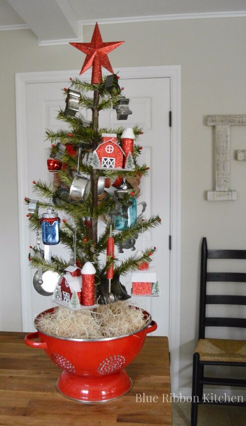 12 maneiras adorveis de decorar a cozinha para as frias, Uma rvore de Natal na cozinha a receita perfeita para a decora o de Natal